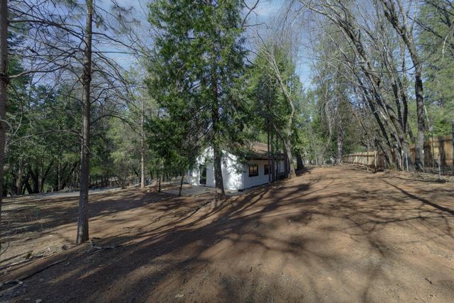 5701 Maywood Dr, Foresthill, CA 95631