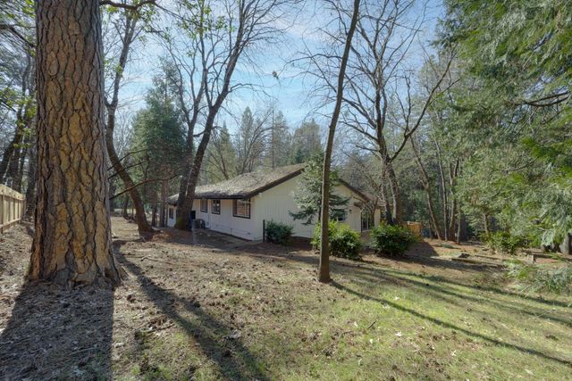 5701 Maywood Dr, Foresthill, CA 95631