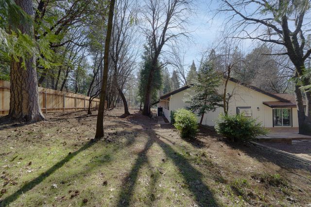 5701 Maywood Dr, Foresthill, CA 95631