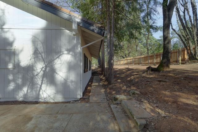 5701 Maywood Dr, Foresthill, CA 95631