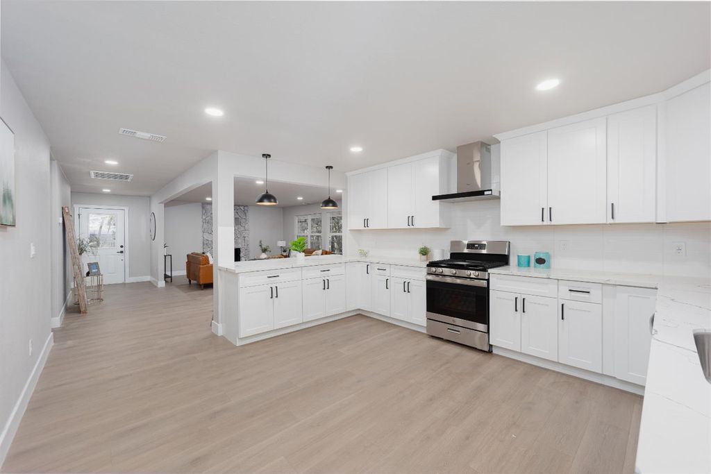 5701 Maywood Dr, Foresthill, CA 95631