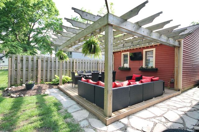 346 N Anderson Street, Lake Orion, MI 48362