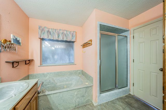 1011 Barry Lane, Cleburne, TX 76031