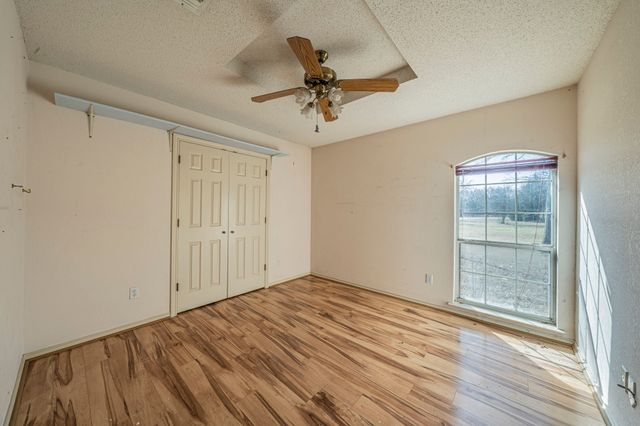 1011 Barry Lane, Cleburne, TX 76031