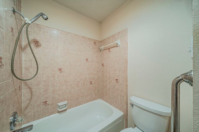 1011 Barry Lane, Cleburne, TX 76031