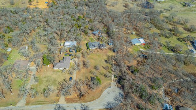 1011 Barry Lane, Cleburne, TX 76031