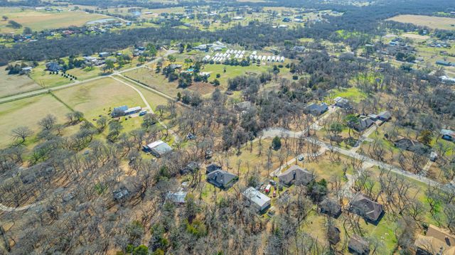 1011 Barry Lane, Cleburne, TX 76031