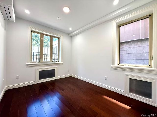 9-24 129th Street, College Point, NY 11356