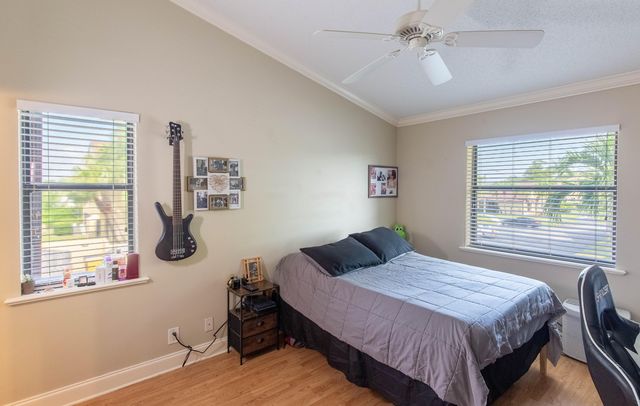 4703 Lucerne Lakes Boulevard E 204, Lake Worth, FL 33467