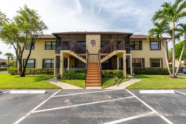 4703 Lucerne Lakes Boulevard E 204, Lake Worth, FL 33467