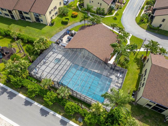 4703 Lucerne Lakes Boulevard E 204, Lake Worth, FL 33467