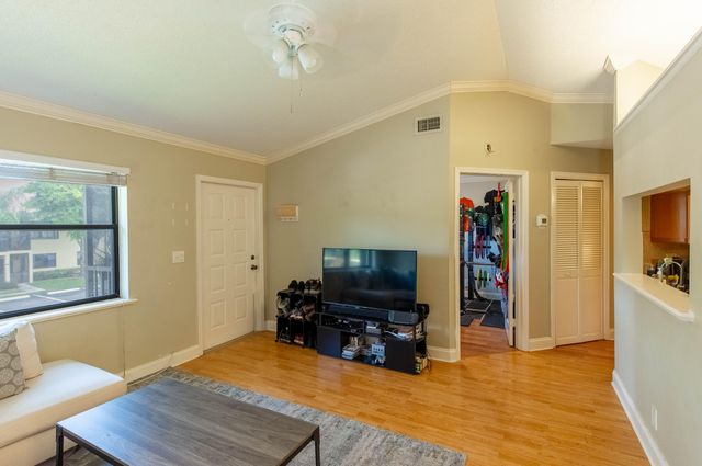 4703 Lucerne Lakes Boulevard E 204, Lake Worth, FL 33467