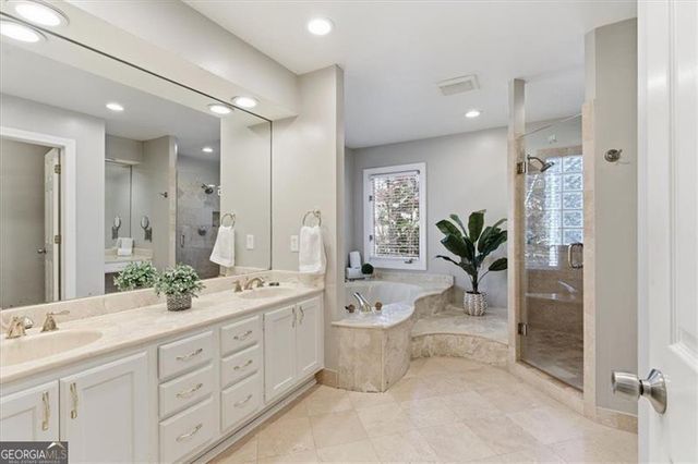 1525 HUNTINGFORD Drive, Marietta, GA 30068