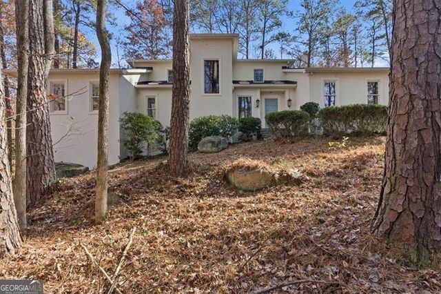 1525 HUNTINGFORD Drive, Marietta, GA 30068