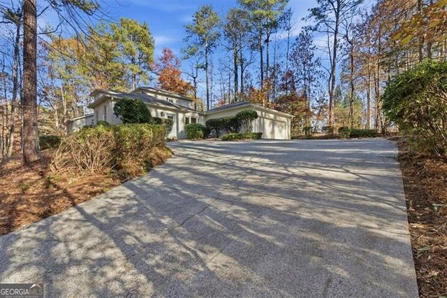1525 HUNTINGFORD Drive, Marietta, GA 30068