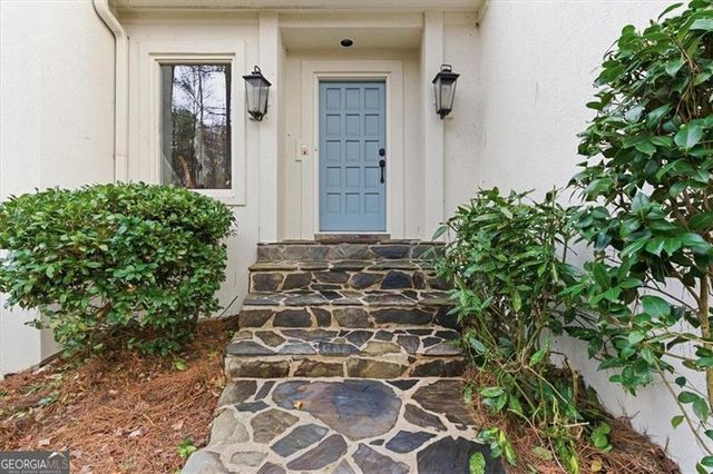 1525 HUNTINGFORD Drive, Marietta, GA 30068