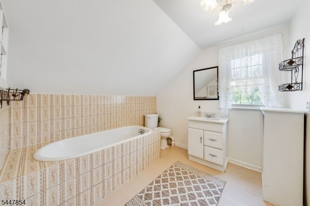 410 River Rd, Chatham Twp., NJ 07928