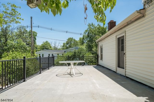 410 River Rd, Chatham Twp., NJ 07928
