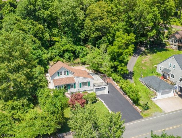 410 River Rd, Chatham Twp., NJ 07928