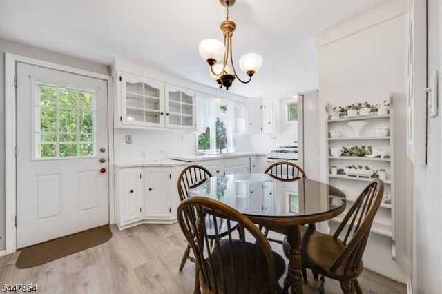 410 River Rd, Chatham Twp., NJ 07928