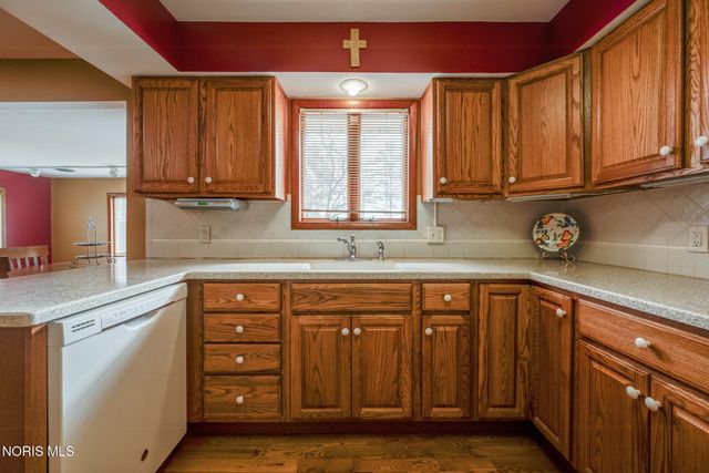 30236 Lemoyne Road, Walbridge, OH 43465