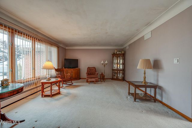 30236 Lemoyne Road, Walbridge, OH 43465