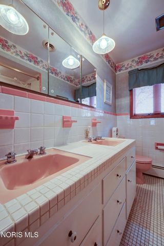 30236 Lemoyne Road, Walbridge, OH 43465