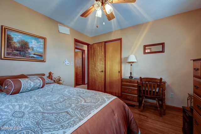 30236 Lemoyne Road, Walbridge, OH 43465