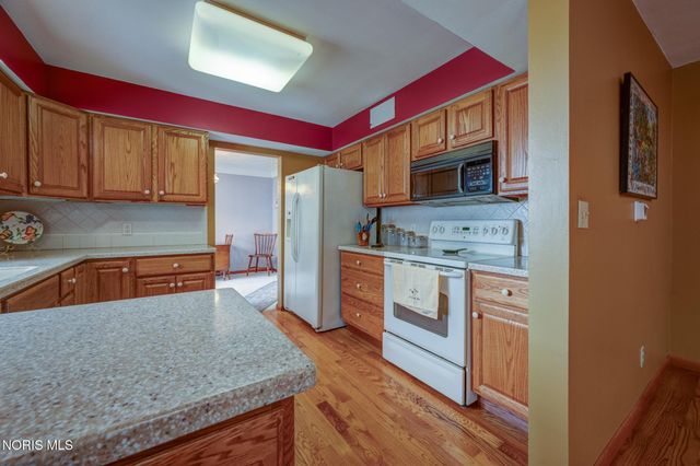 30236 Lemoyne Road, Walbridge, OH 43465