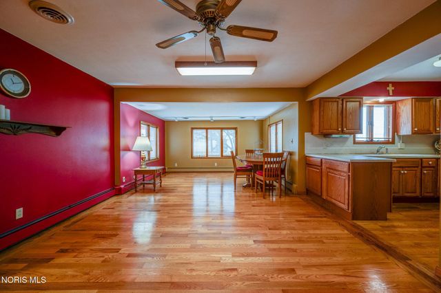 30236 Lemoyne Road, Walbridge, OH 43465