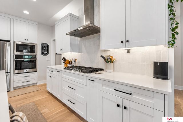 21173 C Street, Elkhorn, NE 68022