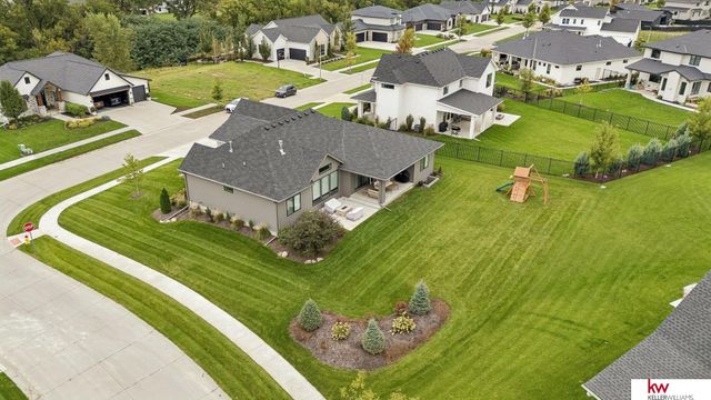 21173 C Street, Elkhorn, NE 68022
