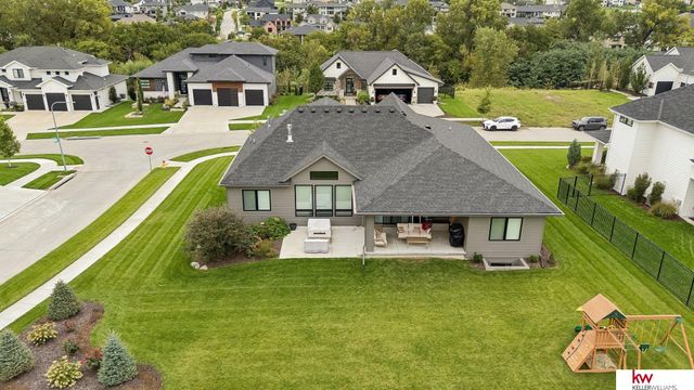 21173 C Street, Elkhorn, NE 68022