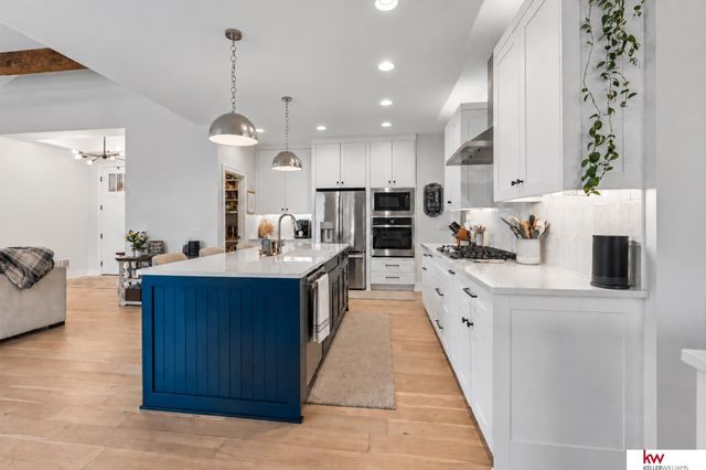 21173 C Street, Elkhorn, NE 68022