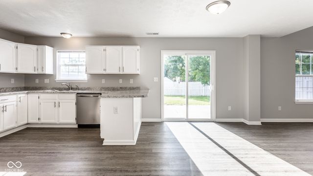 1945 Central Park Boulevard W, Greenwood, IN 46143