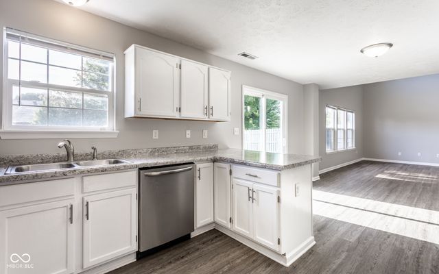 1945 Central Park Boulevard W, Greenwood, IN 46143