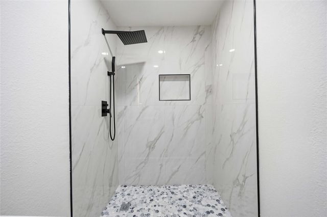 8115 Betty Boop Street, Houston, TX 77028