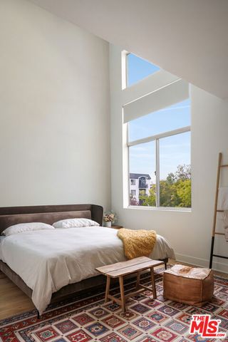 108 S Croft Avenue 103, Los Angeles, CA 90048