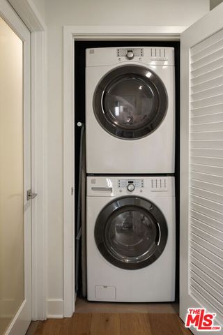 108 S Croft Avenue 103, Los Angeles, CA 90048