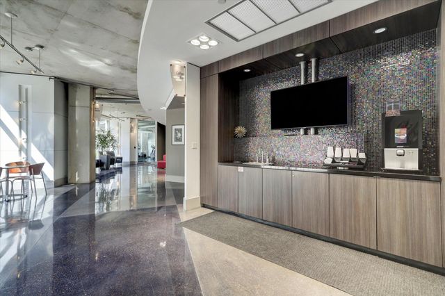 1901 Post Oak Boulevard 4304, Houston, TX 77056