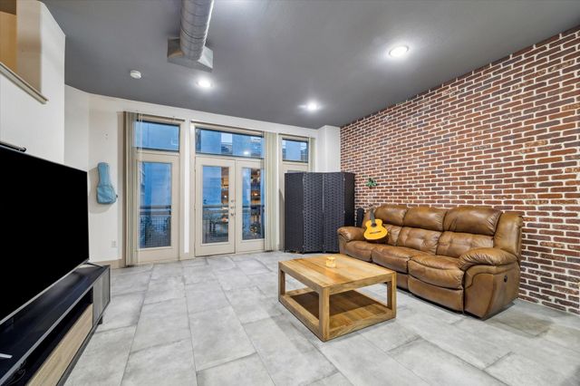 1901 Post Oak Boulevard 4304, Houston, TX 77056