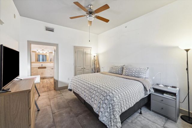 1901 Post Oak Boulevard 4304, Houston, TX 77056