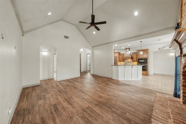 170 Paradise Canyon Circle, Paradise, TX 76073