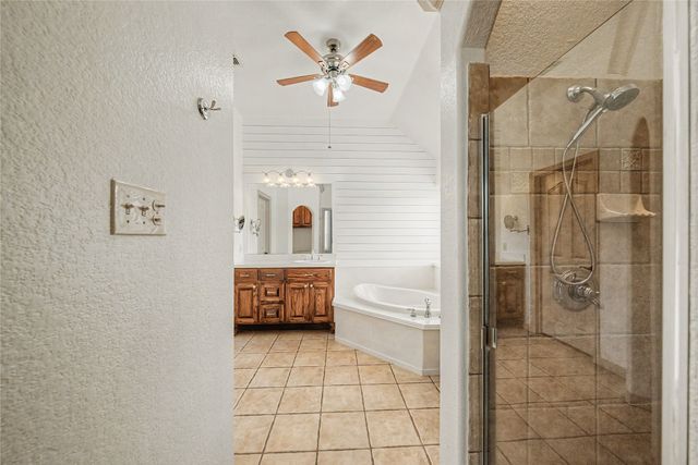 170 Paradise Canyon Circle, Paradise, TX 76073