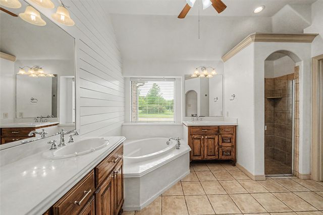 170 Paradise Canyon Circle, Paradise, TX 76073