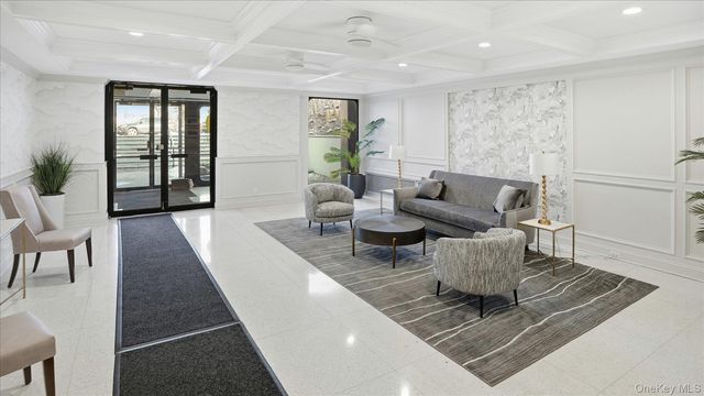 10 Lenox Road 1G, Rockville Centre, NY 11570