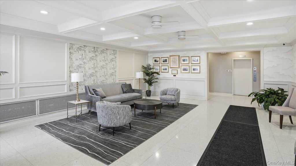 10 Lenox Road 1G, Rockville Centre, NY 11570