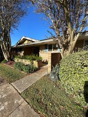 16522 Diana Lane, Houston, TX 77062