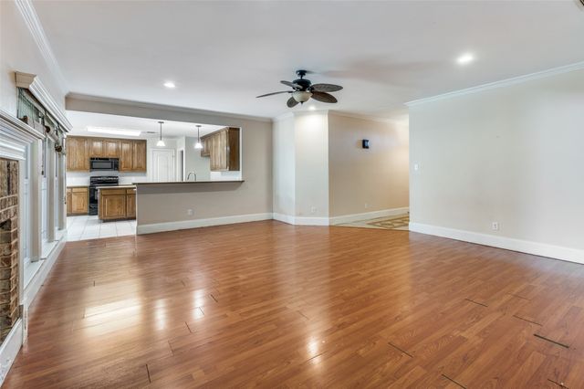 607 Parkhill Drive, Mansfield, TX 76063