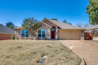 607 Parkhill Drive, Mansfield, TX 76063